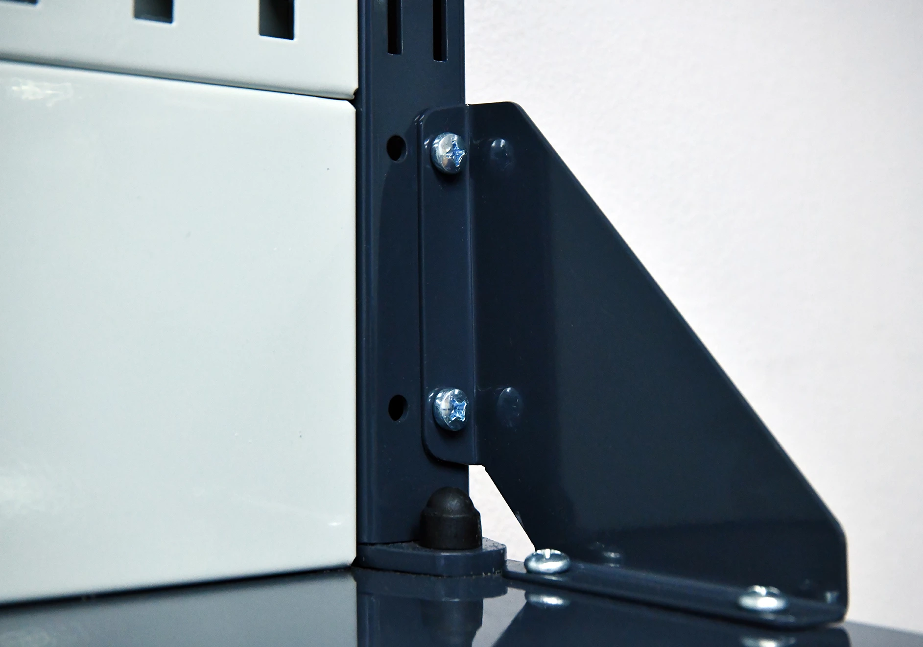 MCN 2052.S68.11-2FR Рабочее место 1982x1993x743 мм