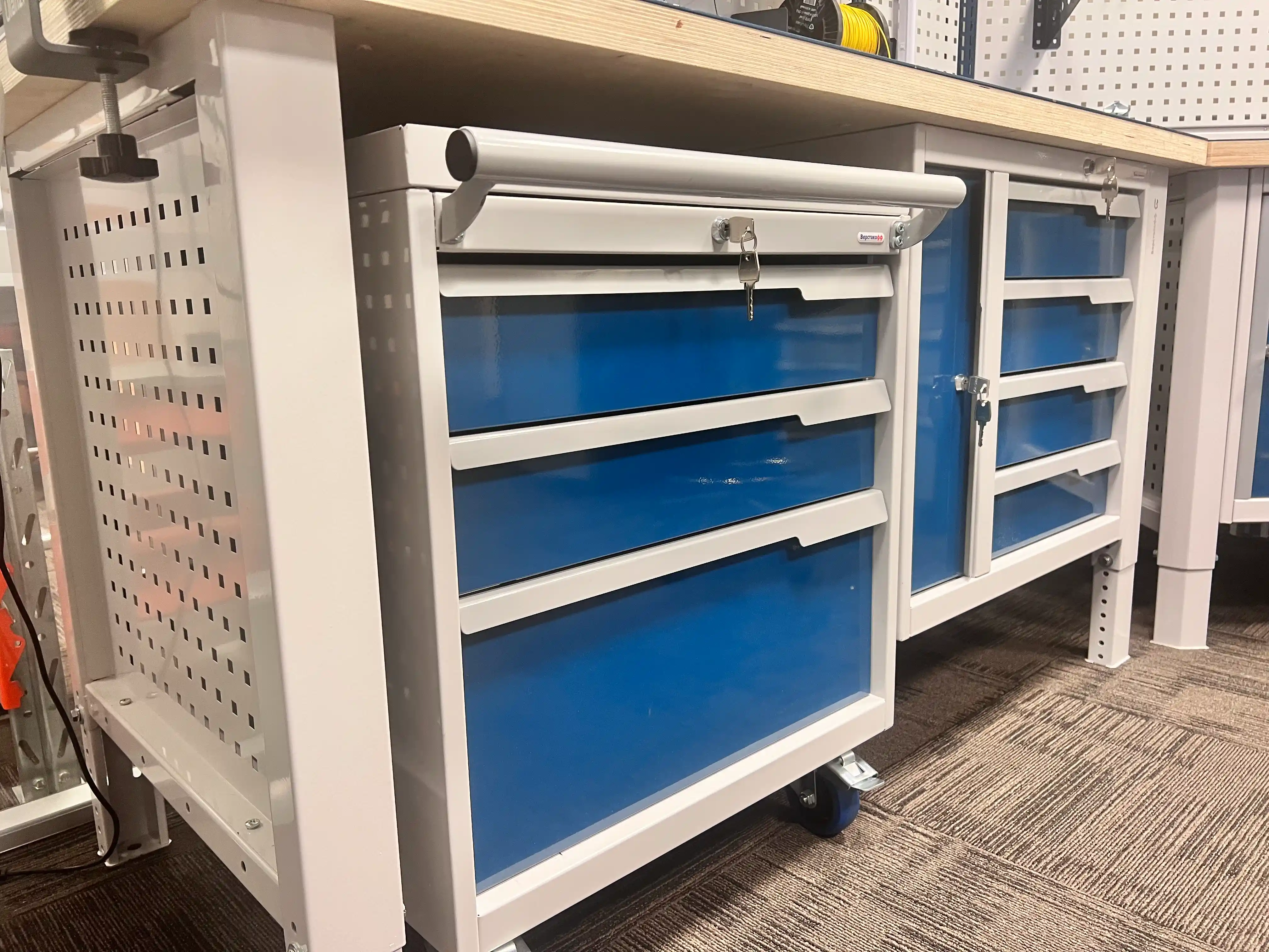 CTR 1602.L14.5-2 Верстак слесарный 2165x1593x743 мм