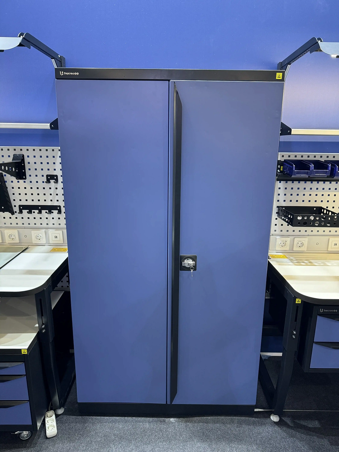 SPC 180.B5.S1 Шкаф антистатический 1800x1000x500 мм